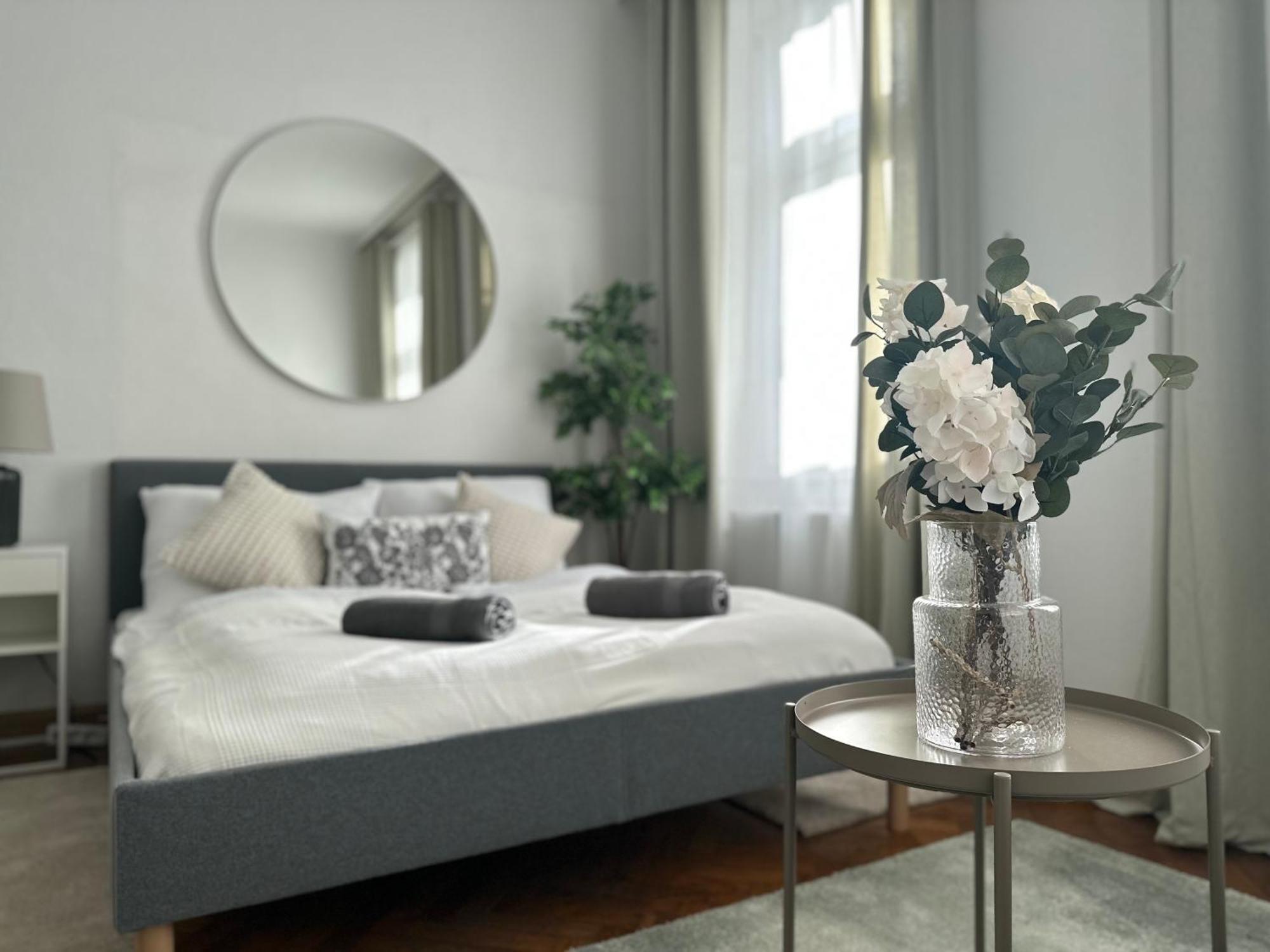 Spacious Apartment, 3 Min To U1 Reumannplatz Viyana Dış mekan fotoğraf