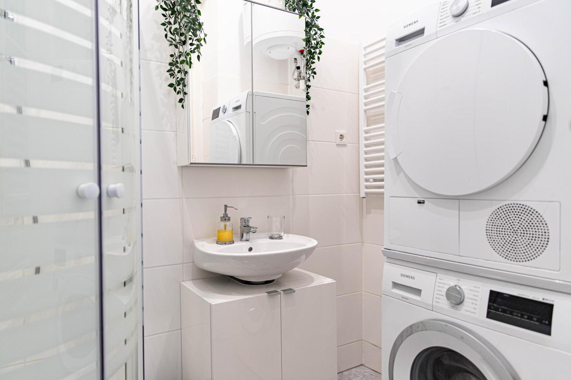 Spacious Apartment, 3 Min To U1 Reumannplatz Viyana Dış mekan fotoğraf